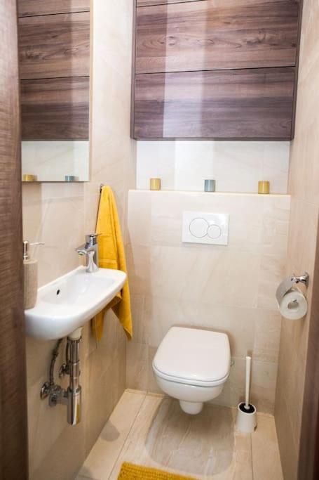 Liszt Apartman Győr Eksteriør billede